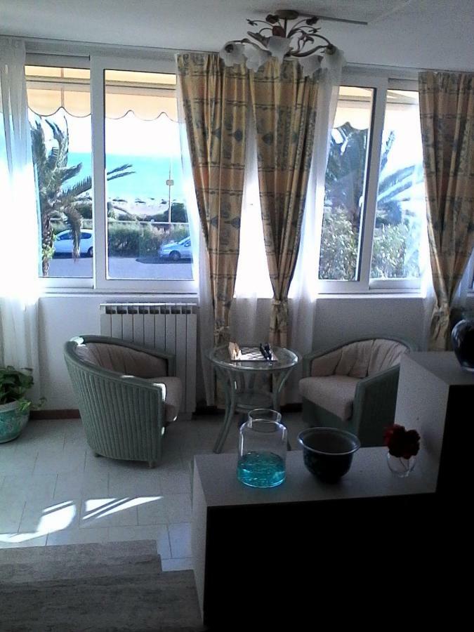 La Casa Del Mare Apartment Carrara Exterior photo